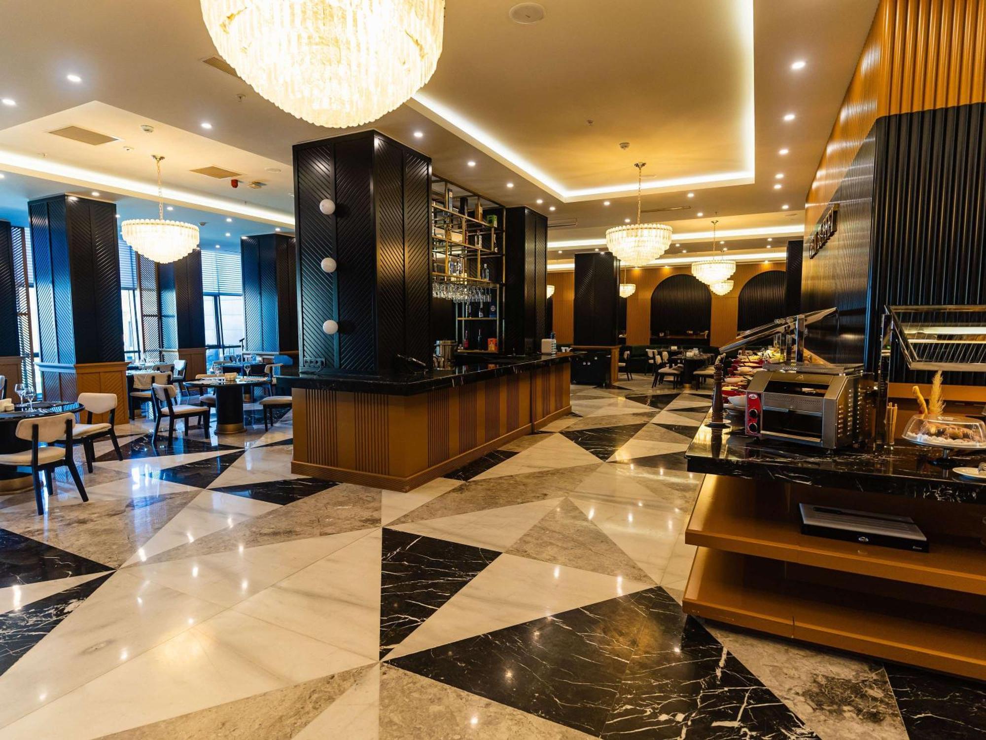 Hotel Mercure Baku City Esterno foto